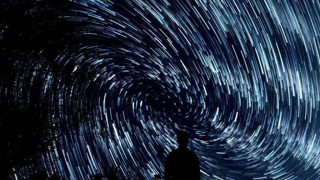 Moore și Giamatti accelerează filmarea lui Eisenberg